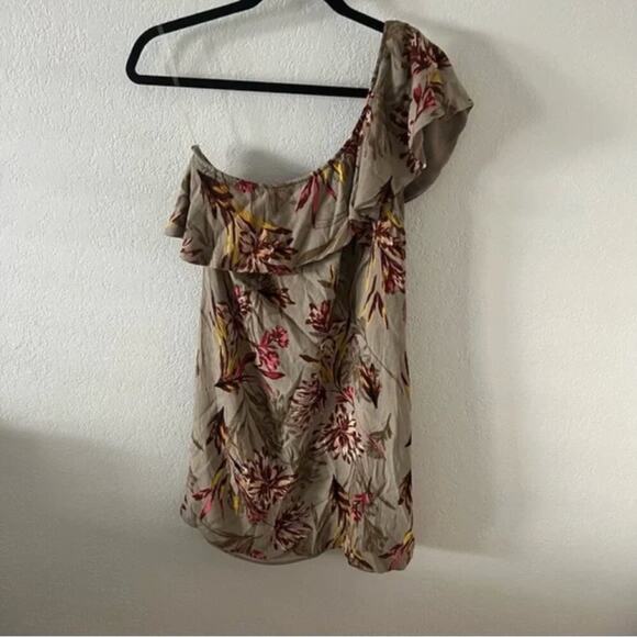 ASTR Floral Print One Shoulder Ruffle Mini Dress - Picture 2 of 4
